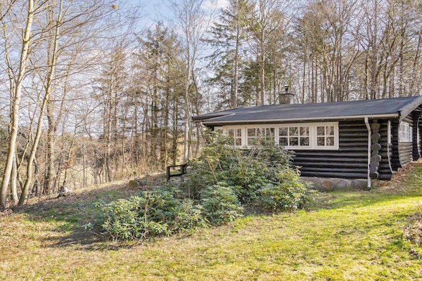Rustiek vakantiehuis Bjælkely in het bos bij Frederiksværk - thumbnail 2