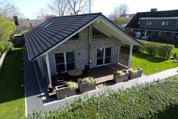 Moderne vrijstaande bungalow met sauna, tuin en terras in Schlagsdorf - thumbnail 1