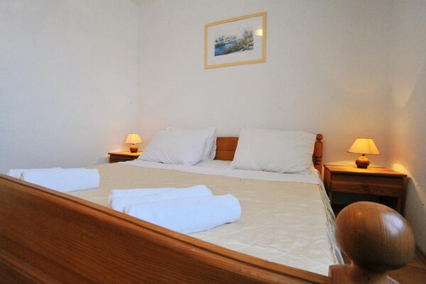 Rustiek appartement nabij strand in Sabunike met balkon - thumbnail 6