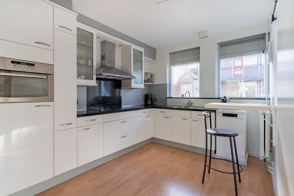Zon Amour: Ruim appartement met balkon in Alkmaar, dicht bij golfbaan - thumbnail 4