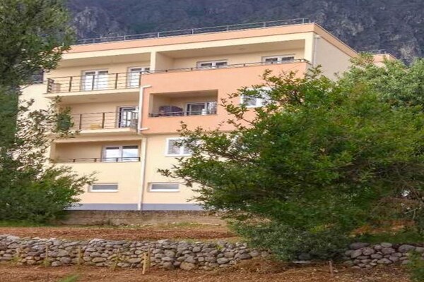 Luxe appartement in Makarska met zwembad en tuin - thumbnail 6