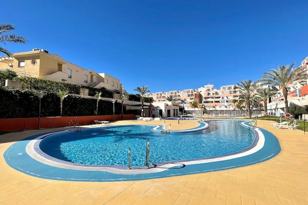Licht appartement op 100 meter van strand Vera Playa met zwembad - thumbnail 2