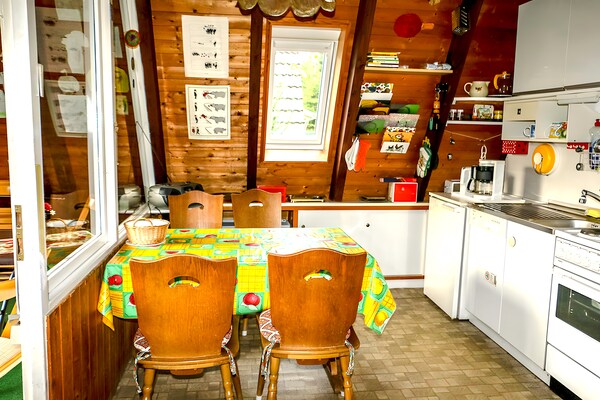Stijlvol vrijstaand huis in Oberhundem voor 6 personen met tuin - thumbnail 3