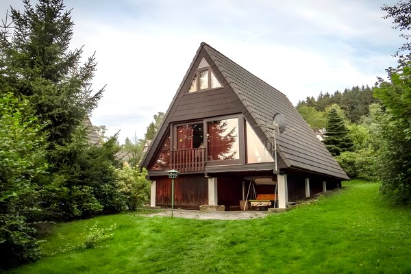 Stijlvol vrijstaand huis in Oberhundem voor 6 personen met tuin - thumbnail 1