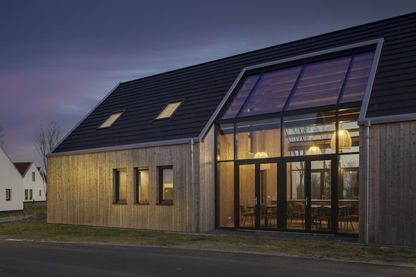 Luxe groepsvilla met privé sauna op Resort Nieuwvliet-Bad - thumbnail 6