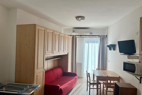 3-persoons appartement aan zee in centrum Pietra Ligure - thumbnail 4