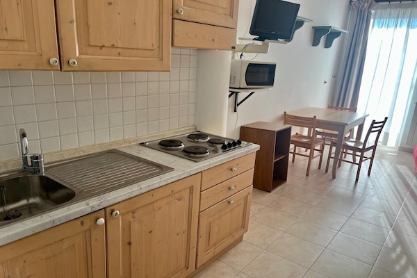 3-persoons appartement aan zee in centrum Pietra Ligure - thumbnail 3