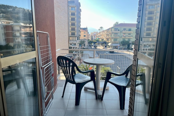 3-persoons appartement aan zee in centrum Pietra Ligure - thumbnail 5