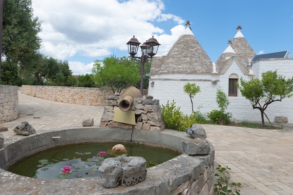 Historisch vakantiehuis Trulli Azzalema in Cisternino voor 8 personen - thumbnail 5