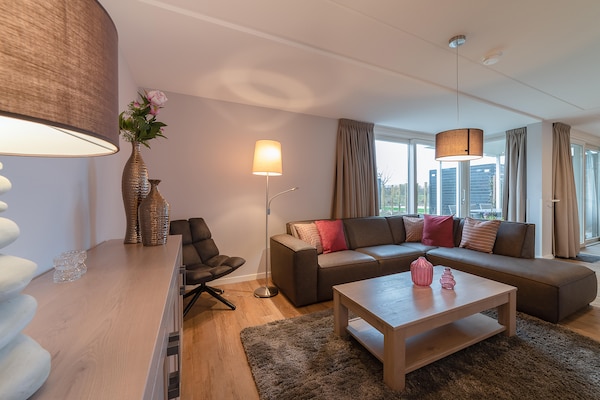 Luxe vrijstaand vakantiehuis met sauna, 100m van zee in Colijnsplaat - thumbnail 2