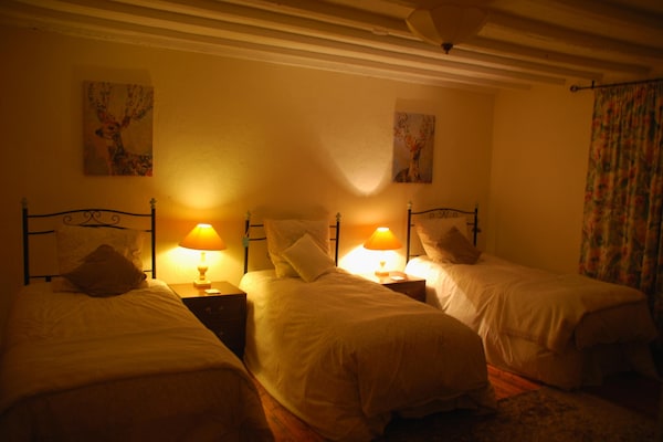 Charmant stenen vakantiehuis The Dairy in Sainte-Marguerite-d'Elle - thumbnail 4