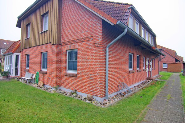 Rustiek appartement voor 6 op Fehmarn, 1,5 km van het strand - thumbnail 2