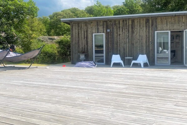 Op 450 m van zee: Modern vakantiehuis in Ellös voor 8 personen - thumbnail 2