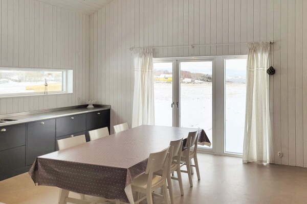 Op 450 m van zee: Modern vakantiehuis in Ellös voor 8 personen - thumbnail 4