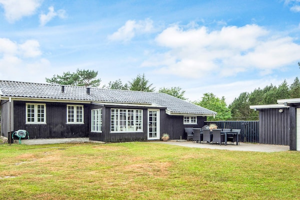 Vrijstaand vakantiehuis aan de golfbaan bij Blåvand, 2 km van strand - thumbnail 1