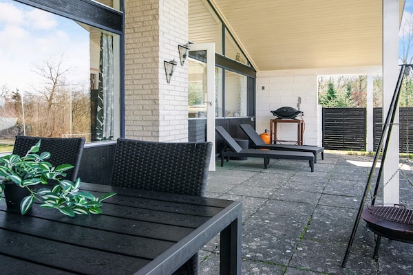 Licht vakantiehuis met panoramisch fjorduitzicht bij Skals - thumbnail 2