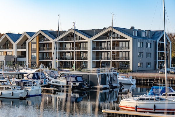 Harbour Loft 1J: luxe havenzicht appartement aan het Veerse Meer - thumbnail 1