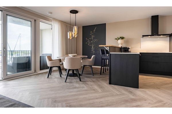 Harbour Loft 1J: luxe havenzicht appartement aan het Veerse Meer - thumbnail 3