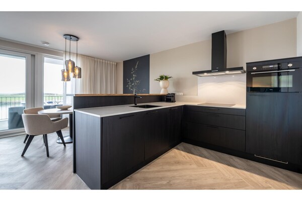 Harbour Loft 1J: luxe havenzicht appartement aan het Veerse Meer - thumbnail 4