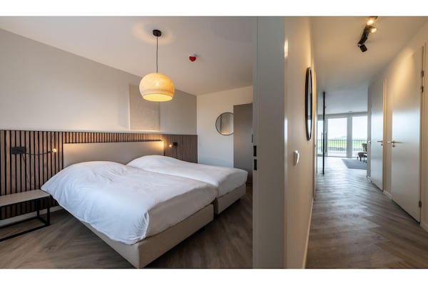 Harbour Loft 1J: luxe havenzicht appartement aan het Veerse Meer - thumbnail 6