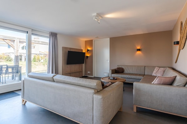 Ruime moderne villa voor 12 personen in Noordwijkerhout - thumbnail 2