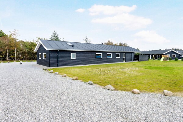 Op 350 m van zee: ruim vakantiehuis in Ålbæk voor 18 personen - thumbnail 3