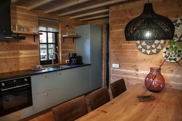 Wellness vakantiehuis met bubbelbad in bosrijk Uden voor 6 personen - thumbnail 2