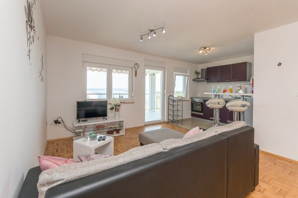 Aan het strand: Ruim appartement met zeezicht in Pasman - thumbnail 4
