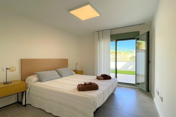 Elegant designappartement met terras op 100m van strand Mojácar - thumbnail 4