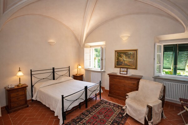 Toegankelijk appartement in Sensano met zwembad en Toscaanse heuvelzicht - thumbnail 4
