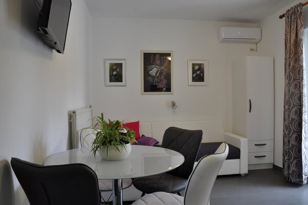 Appartement met terras op 200m van strand op eiland Rab, Kroatië - thumbnail 6