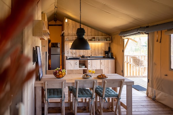 Safarilodge IJsselhof: Glamping aan het IJsselmeer voor 6 personen - thumbnail 3