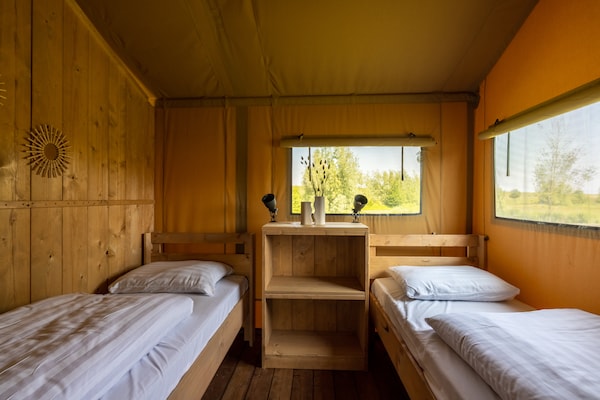 Safarilodge IJsselhof: Glamping aan het IJsselmeer voor 6 personen - thumbnail 6