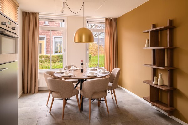 Vrijstaande villa met sauna en veranda op 4 km van Maastricht centrum - thumbnail 4