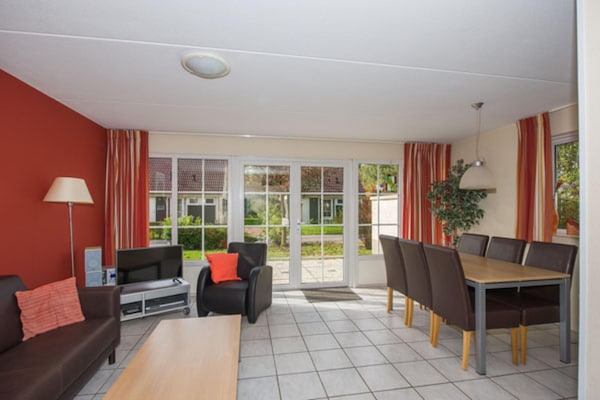Vrijstaand vakantiehuis aan bosrand Vakantiepark Hellendoorn – 4 pers. - thumbnail 2