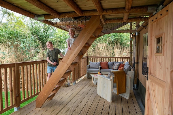 Glamping tent met uitzicht op Rhederlaagse Meren voor 8 personen - thumbnail 4