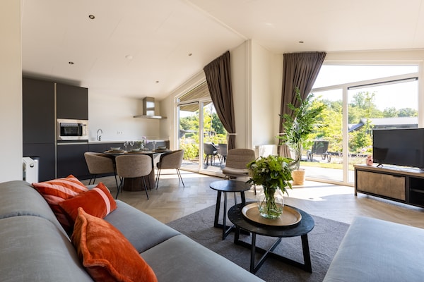 Modern chalet aan sfeervolle vijver in Veldhoven, 4 pers. - thumbnail 6
