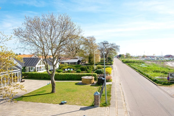 Vrijstaand vakantiehuis op 10 meter van de zee in Hou, voor 8 personen - thumbnail 6