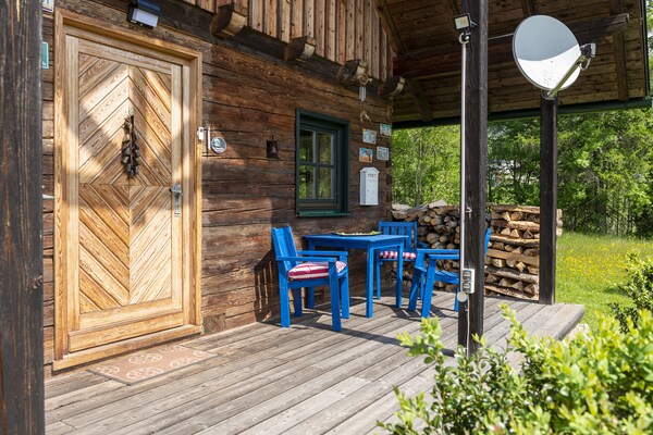 Bergchalet met natuurlijke zwembeek aan de bosrand in Schwarzenberg - thumbnail 3