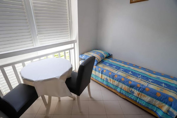 Knus appartement voor 2 in Baška Voda, op 500m van het strand - thumbnail 2