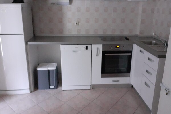 Op 500 m van het strand: appartement in Baška Voda voor 4 personen - thumbnail 3