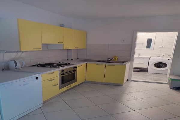 Op 500 m van het strand: Comfortabel appartement in Baška Voda - thumbnail 4