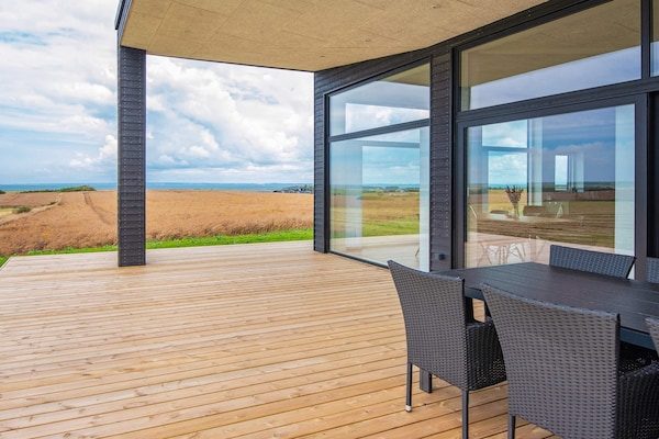 Op 300 m van zee: Modern architectuurhuis in Lemvig voor 12 personen - thumbnail 4