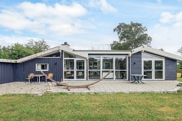 Ruim vrijstaand vakantiehuis aan golfbaan, 350m van strand in Storvorde - thumbnail 1