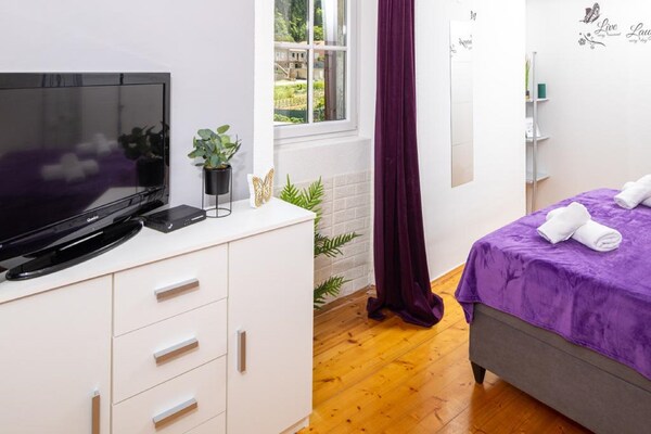 Duplex appartement met zeezicht op 10 meter van het strand op Hvar - thumbnail 4