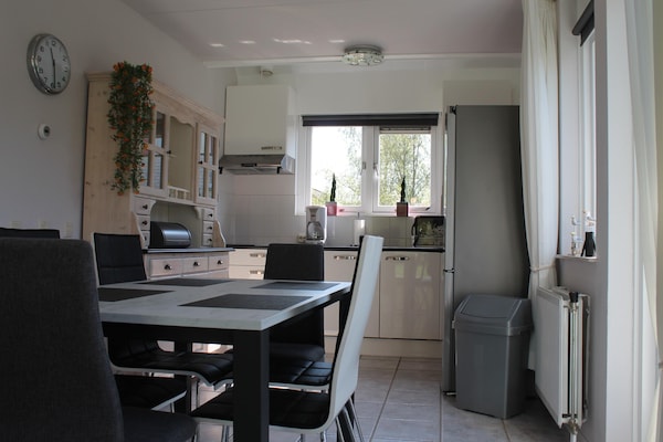 Charmant vakantiehuis op 300m van zee in Wemeldinge, Zeeland - thumbnail 3