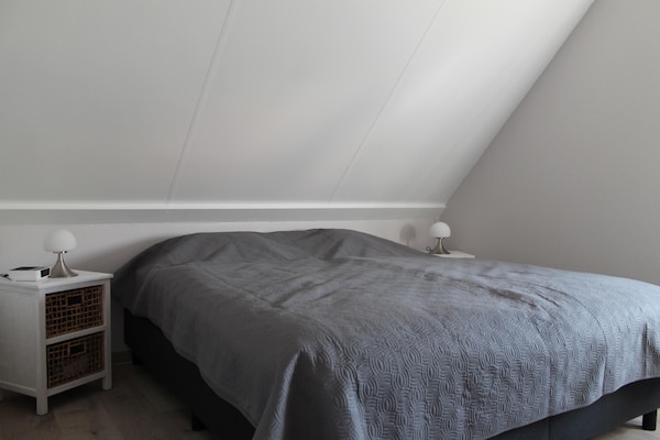 Charmant vakantiehuis op 300m van zee in Wemeldinge, Zeeland - thumbnail 4