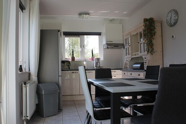 Charmant vakantiehuis op 300m van zee in Wemeldinge, Zeeland - thumbnail 6