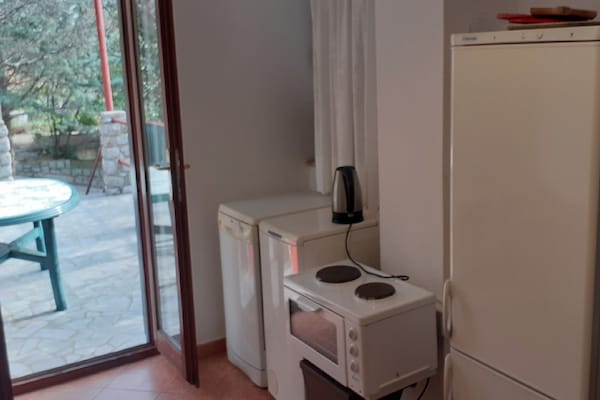 Aan het strand: Ruim appartement in Klenovica voor 5 personen - thumbnail 6