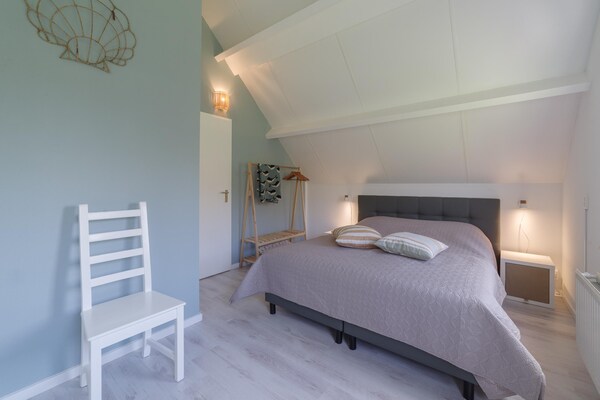 Halfvrijstaande villa met sauna op 300m van zee in Wemeldinge - thumbnail 6